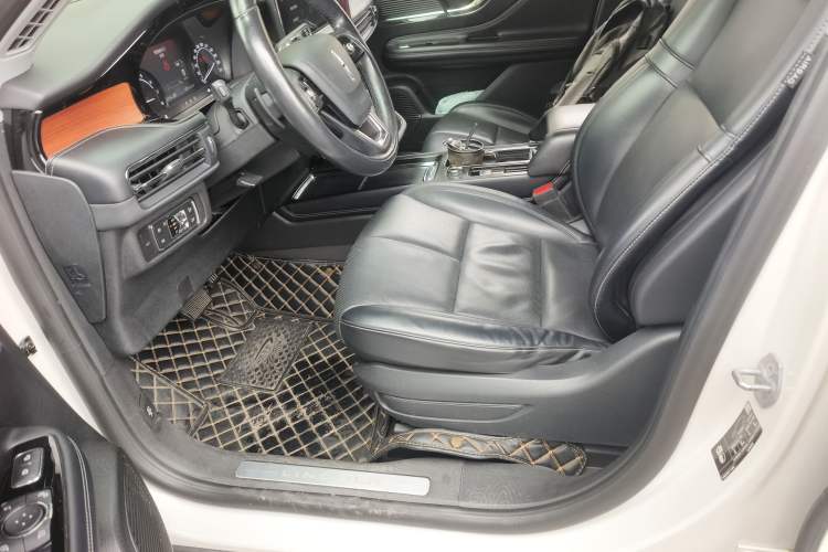 Used Lincoln Corsair 2020 2.0T Four-Wheel Drive Luxury Edition Left Front Seat