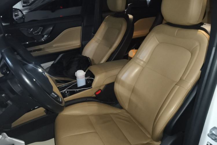 Used Lincoln Corsair 2020 2.0T Two-Wheel Drive Luxury Edition Left Front Seat
