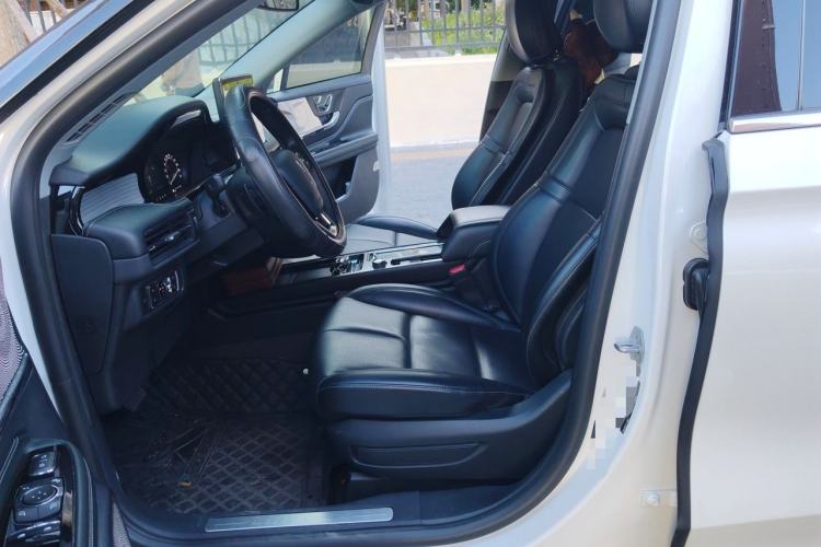 Used Lincoln Corsair 2020 2.0T Two-Wheel Drive Luxury Edition Left Front Seat