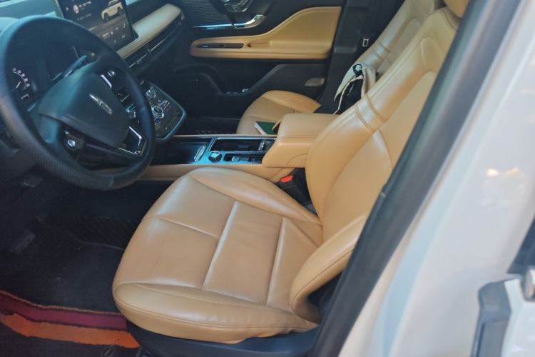 Used Lincoln Corsair 2020 2.0T Two-Wheel Drive Luxury Edition Left Front Seat