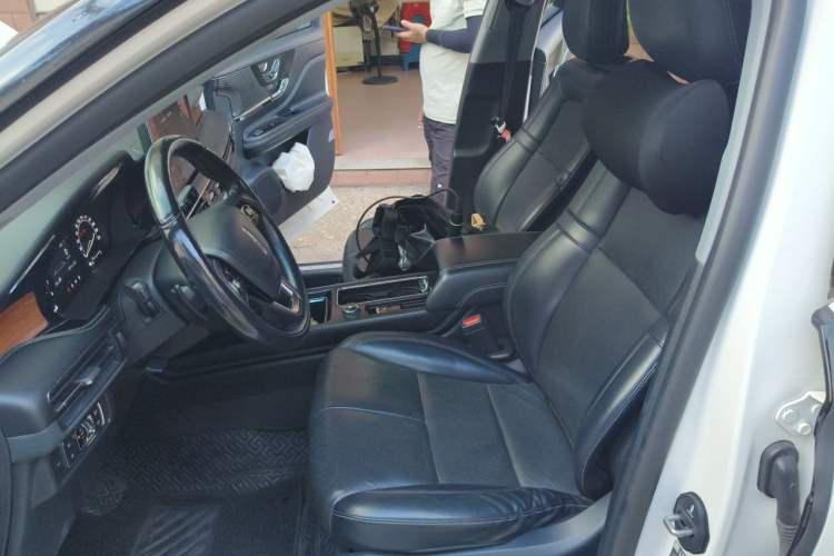 Used Lincoln Corsair 2020 2.0T Two-Wheel Drive Luxury Edition Left Front Seat