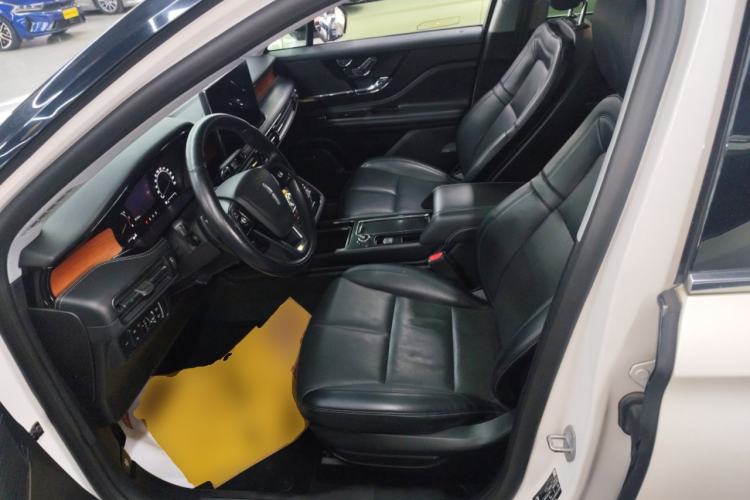 Used Lincoln Corsair 2020 2.0T Four-Wheel Drive Luxury Edition Left Front Seat