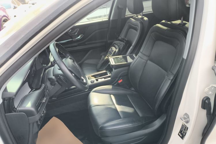 Used Lincoln Corsair 2020 2.0T Two-Wheel Drive Luxury Edition Left Front Seat