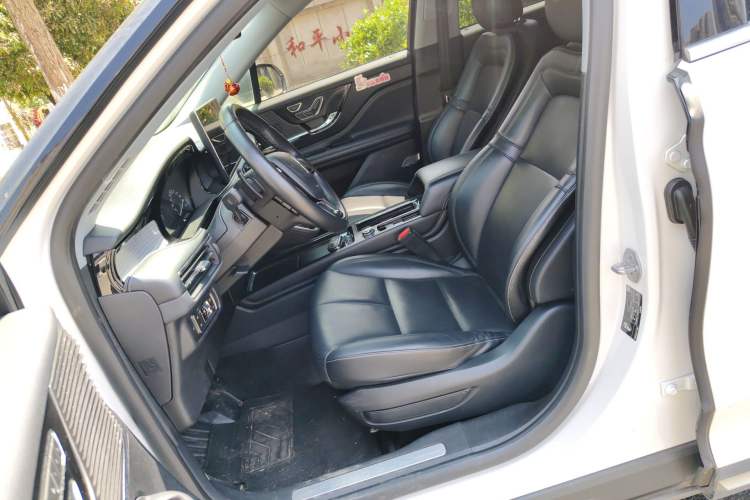 Used Lincoln Corsair 2020 2.0T Two-Wheel Drive Luxury Edition Left Front Seat