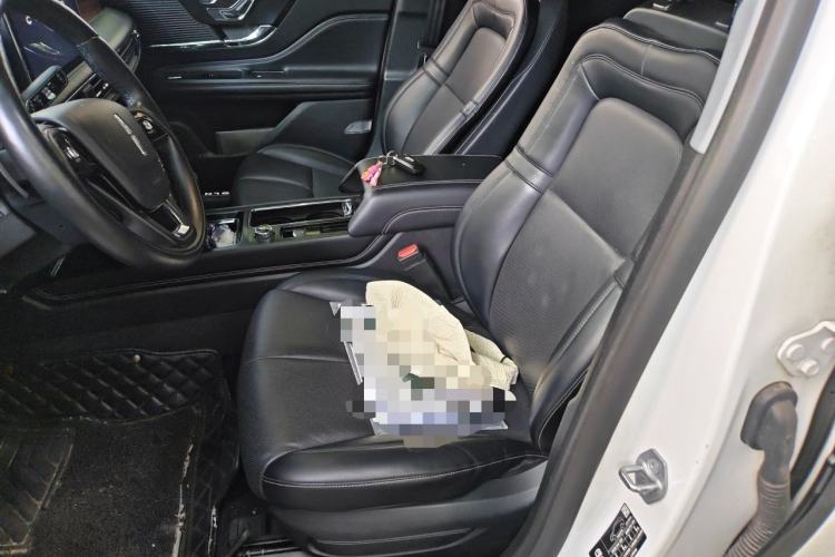 Used Lincoln Corsair 2020 2.0T Two-Wheel Drive Luxury Edition Left Front Seat