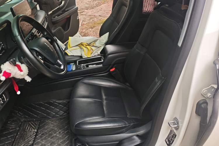 Used Lincoln Corsair 2020 2.0T Two-Wheel Drive Luxury Edition Left Front Seat