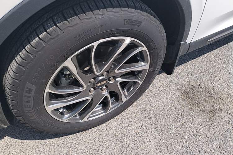 Used Lincoln Corsair 2020 2.0T Two-Wheel Drive Luxury Edition Left Front Wheel Hub
