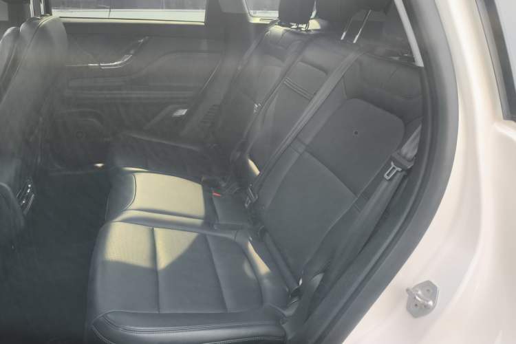 Used Lincoln Corsair 2020 2.0T Two-Wheel Drive Luxury Edition Left Rear Seat
