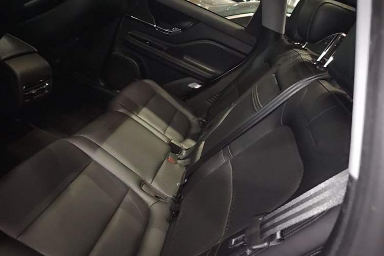 Used Lincoln Corsair 2020 2.0T Two-Wheel Drive Luxury Edition Left Rear Seat