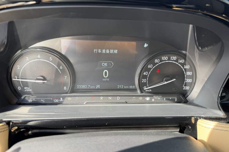 Used Lincoln Corsair 2020 2.0T Two-Wheel Drive Luxury Edition Odometer Close Up