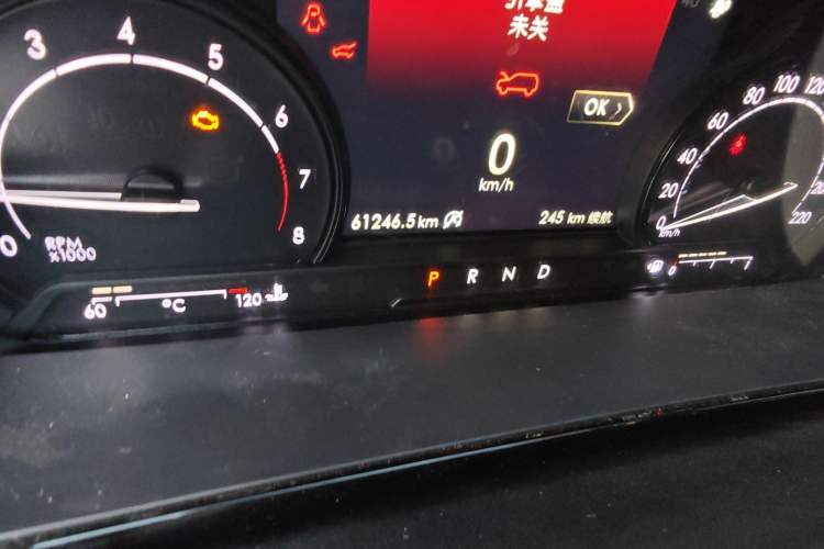 Used Lincoln Corsair 2020 2.0T Two-Wheel Drive Luxury Edition Odometer Close Up