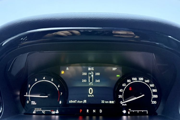 Used Lincoln Corsair 2020 2.0T Two-Wheel Drive Luxury Edition Odometer Close Up