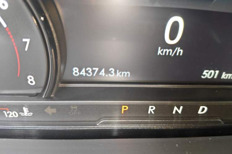 Used Lincoln Corsair 2020 2.0T Two-Wheel Drive Luxury Edition Odometer Close Up