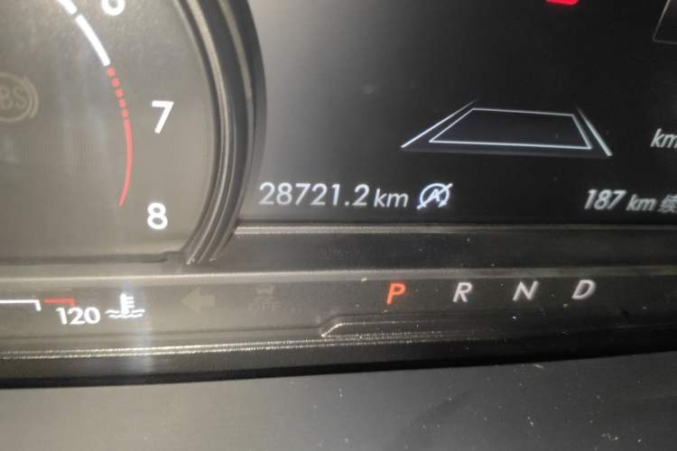 Used Lincoln Corsair 2020 2.0T Two-Wheel Drive Luxury Edition Odometer Close Up