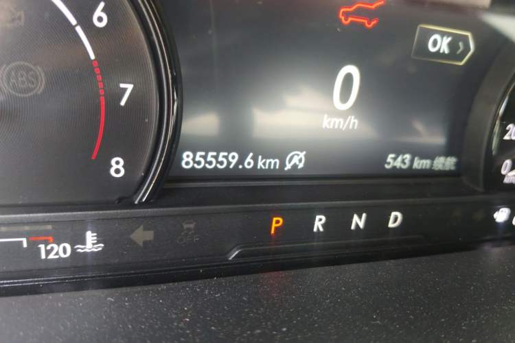 Used Lincoln Corsair 2020 2.0T Two-Wheel Drive Luxury Edition Odometer Close Up