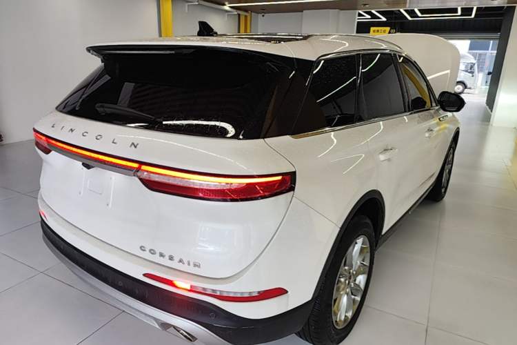 Used Lincoln Corsair 2020 2.0T Two-Wheel Drive Luxury Edition Rear Right 45 Deg