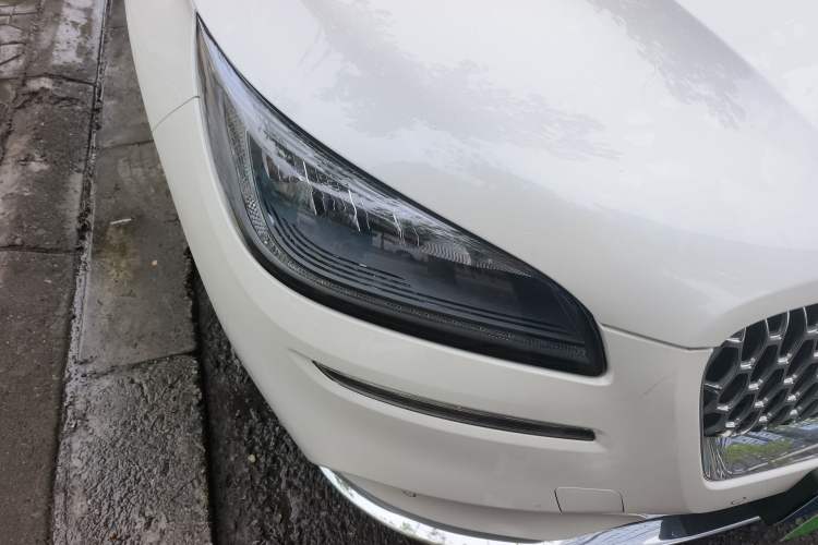 Used Lincoln Corsair 2020 2.0T Four-Wheel Drive Luxury Edition Right Front Headlight