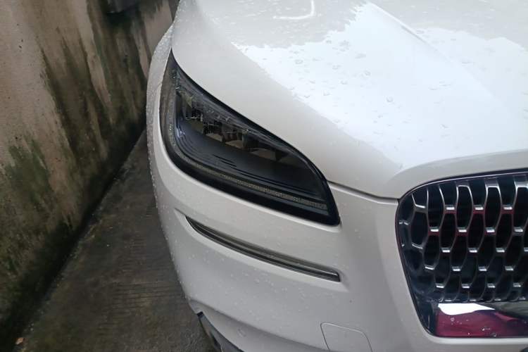 Used Lincoln Corsair 2020 2.0T Two-Wheel Drive Luxury Edition Right Front Headlight