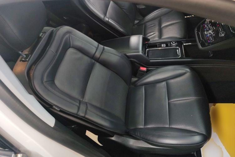 Used Lincoln Corsair 2020 2.0T Four-Wheel Drive Luxury Edition Right Front Seat