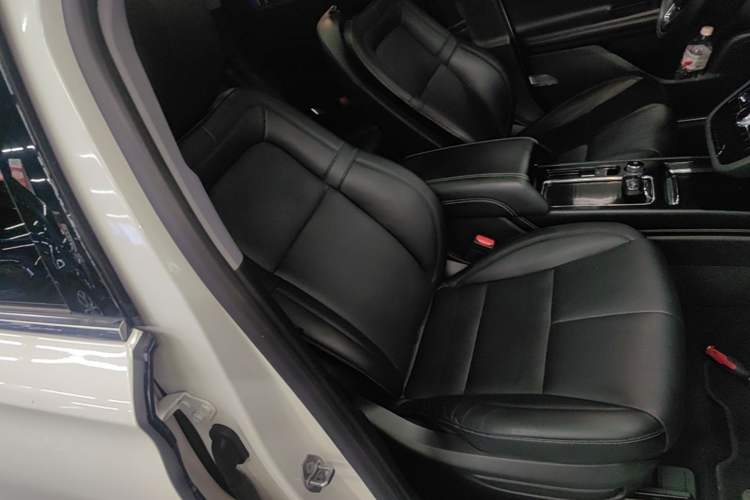 Used Lincoln Corsair 2020 2.0T Two-Wheel Drive Luxury Edition Right Front Seat