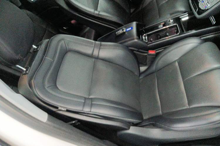 Used Lincoln Corsair 2020 2.0T Four-Wheel Drive Prestige Edition Right Front Seat