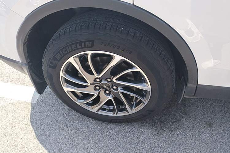 Used Lincoln Corsair 2020 2.0T Two-Wheel Drive Luxury Edition Right Rear Wheel Hub