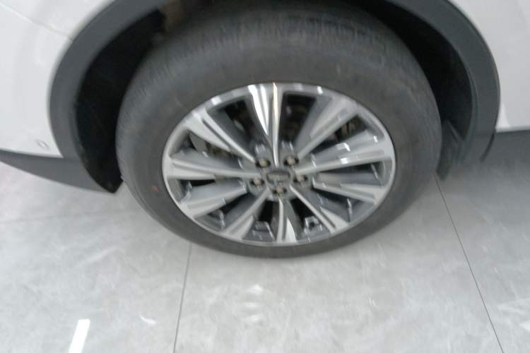 Used Lincoln Corsair 2020 2.0T Four-Wheel Drive Prestige Edition Right Rear Wheel Hub