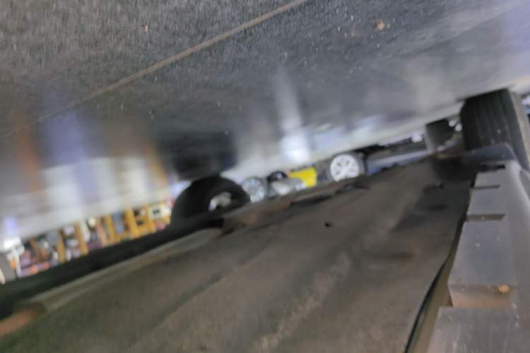 Used Lincoln Corsair 2020 2.0T Two-Wheel Drive Luxury Edition Right Side Sill