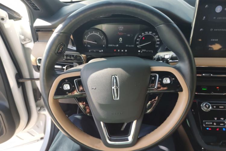 Used Lincoln Corsair 2020 2.0T Two-Wheel Drive Luxury Edition Steering Wheel