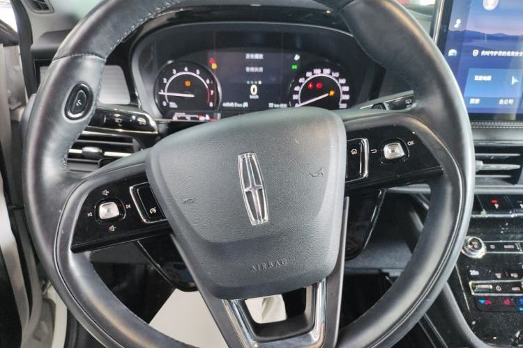 Used Lincoln Corsair 2020 2.0T Two-Wheel Drive Luxury Edition Steering Wheel