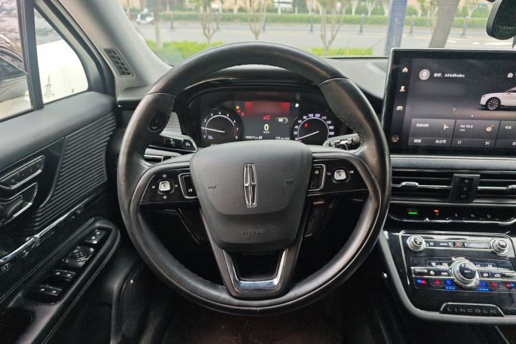 Used Lincoln Corsair 2020 2.0T Two-Wheel Drive Luxury Edition Steering Wheel