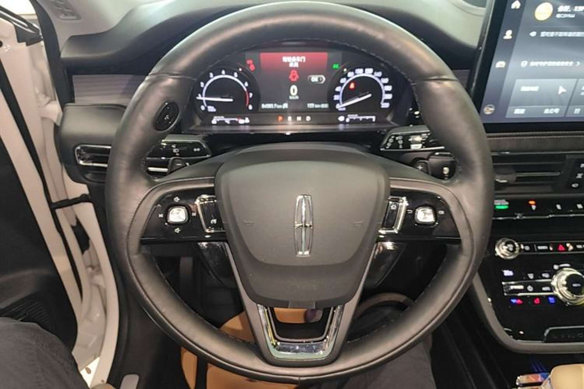 Used Lincoln Corsair 2020 2.0T Two-Wheel Drive Luxury Edition Steering Wheel