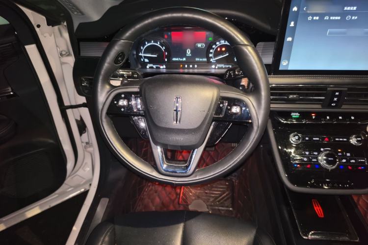 Used Lincoln Corsair 2020 2.0T Two-Wheel Drive Luxury Edition Steering Wheel