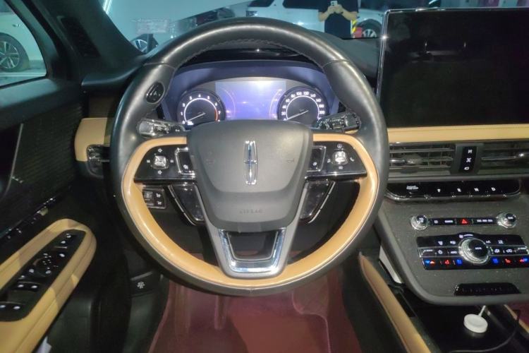 Used Lincoln Corsair 2020 2.0T Two-Wheel Drive Luxury Edition Steering Wheel