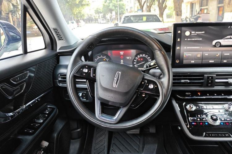 Used Lincoln Corsair 2020 2.0T Two-Wheel Drive Luxury Edition Steering Wheel