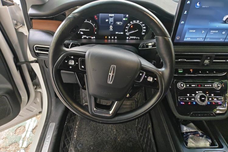 Used Lincoln Corsair 2020 2.0T Two-Wheel Drive Luxury Edition Steering Wheel