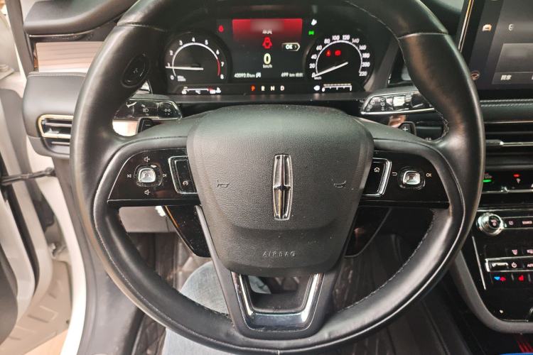 Used Lincoln Corsair 2020 2.0T Two-Wheel Drive Luxury Edition Steering Wheel