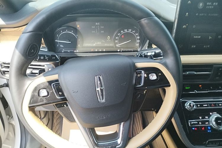 Used Lincoln Corsair 2020 2.0T Two-Wheel Drive Luxury Edition Steering Wheel