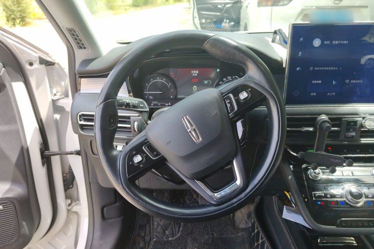 Used Lincoln Corsair 2020 2.0T Two-Wheel Drive Luxury Edition Steering Wheel