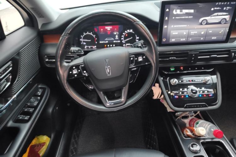 Used Lincoln Corsair 2020 2.0T Two-Wheel Drive Luxury Edition Steering Wheel