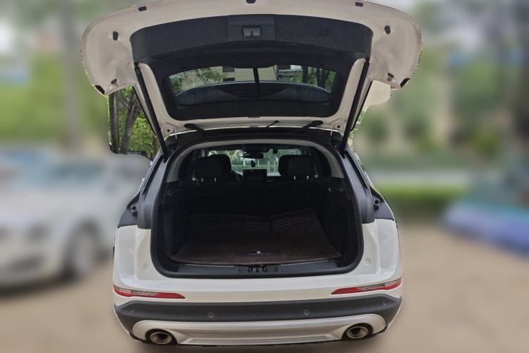 Used Lincoln Corsair 2020 2.0T Two-Wheel Drive Luxury Edition Trunk