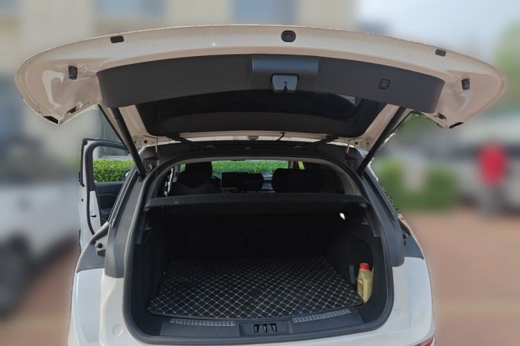 Used Lincoln Corsair 2020 2.0T Two-Wheel Drive Luxury Edition Trunk