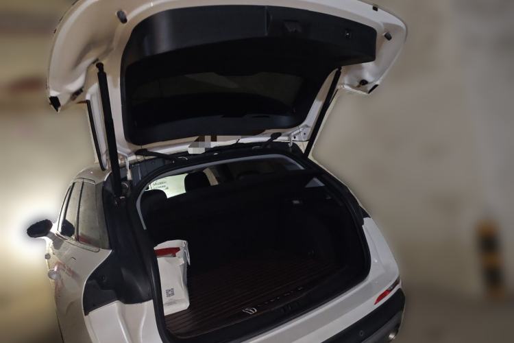 Used Lincoln Corsair 2020 2.0T Two-Wheel Drive Luxury Edition Trunk