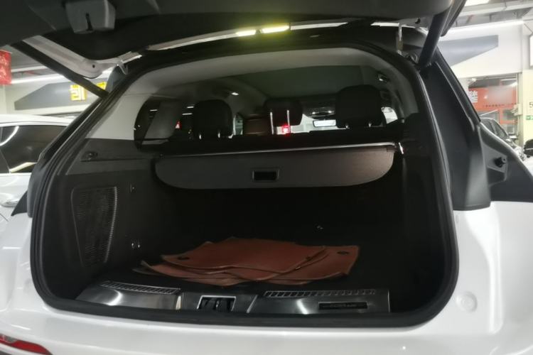 Used Lincoln Corsair 2020 2.0T Two-Wheel Drive Luxury Edition Trunk