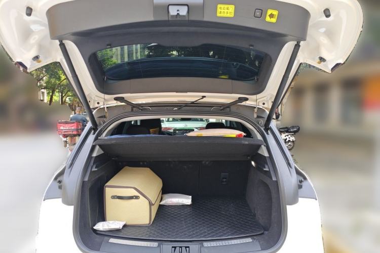 Used Lincoln Corsair 2020 2.0T Two-Wheel Drive Luxury Edition Trunk