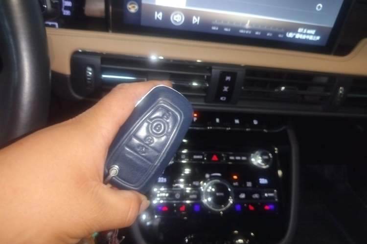 Used Lincoln Corsair 2020 2.0T Two-Wheel Drive Luxury Edition Vehicle Key