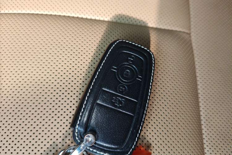 Used Lincoln Corsair 2020 2.0T Two-Wheel Drive Luxury Edition Vehicle Key