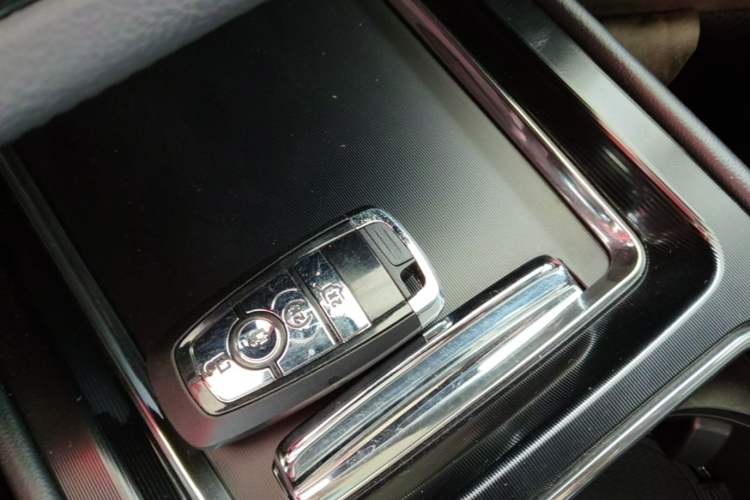 Used Lincoln Corsair 2020 2.0T Two-Wheel Drive Luxury Edition Vehicle Key