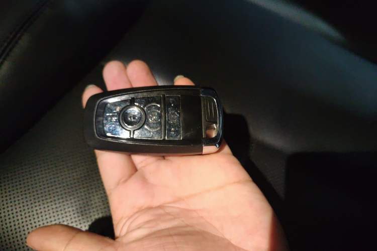 Used Lincoln Corsair 2020 2.0T Two-Wheel Drive Luxury Edition Vehicle Key
