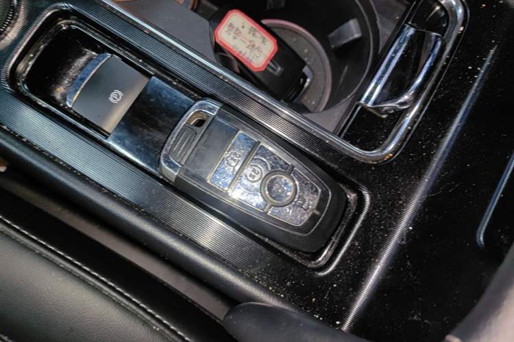 Used Lincoln Corsair 2020 2.0T Two-Wheel Drive Luxury Edition Vehicle Key